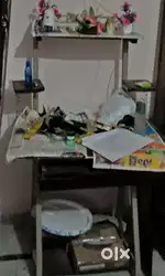 Computer table