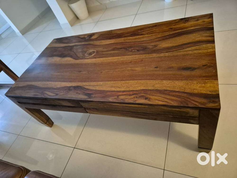Rezzan Sheesham Wood Coffee Table In Rustic Teak Finish
