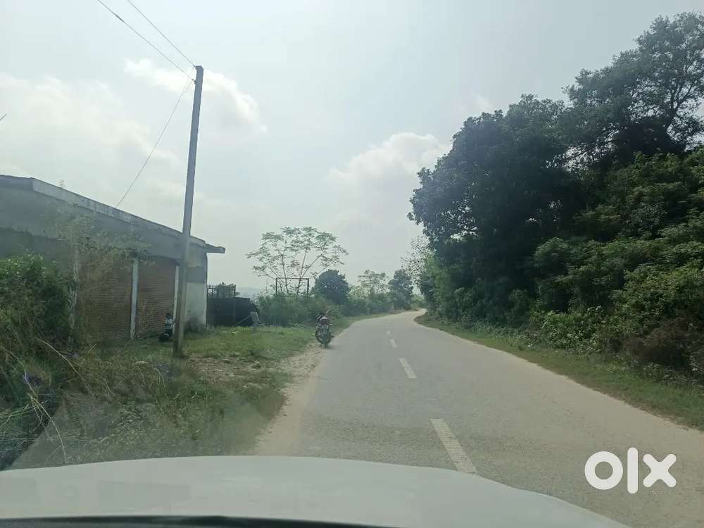 Plot on VIJAYPUR utterbehani main ROAD 55 feet front 7 min from AIIMS