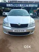 Skoda Laura Ambiente 2.0 TDI CR Manual, 2010, Diesel