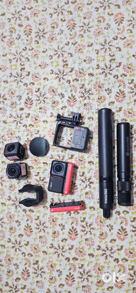 Insta 360 One RS bundle Kit, 1 inch sensor, 4k lens, 360 lens, stick