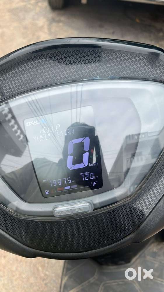 new condition scooty 4 months not completed