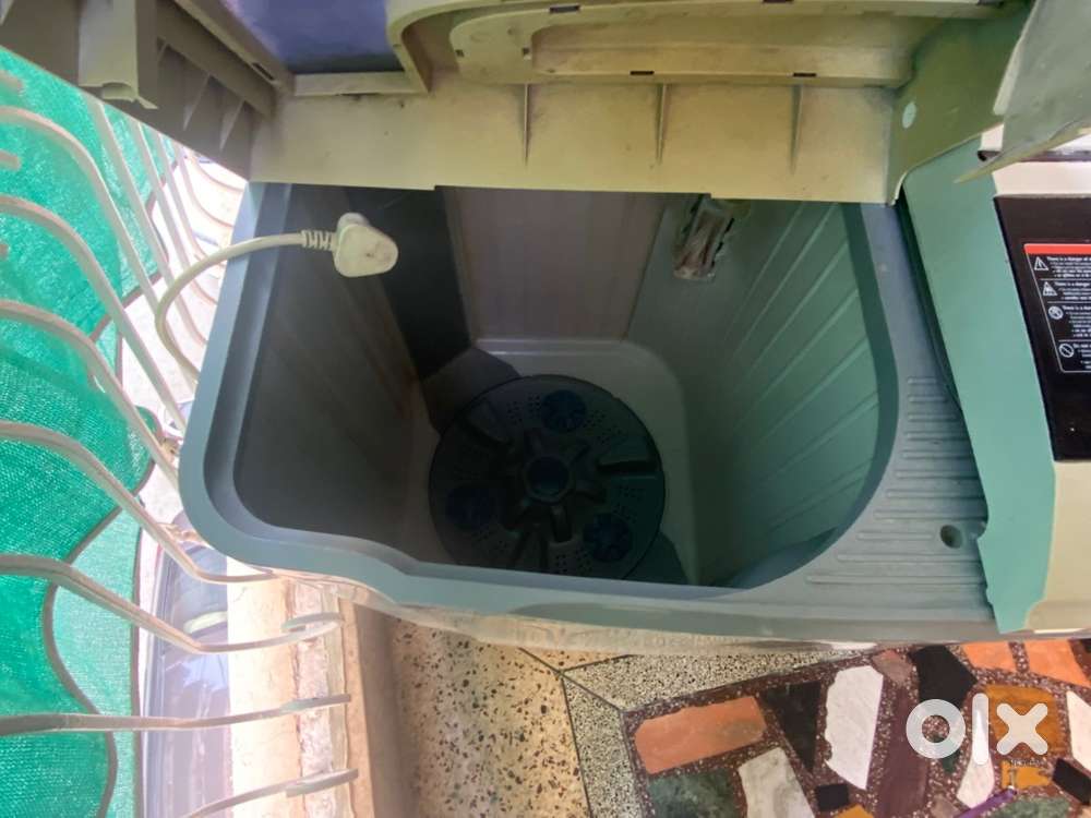 Samsung semi automatic 8kg washing machine