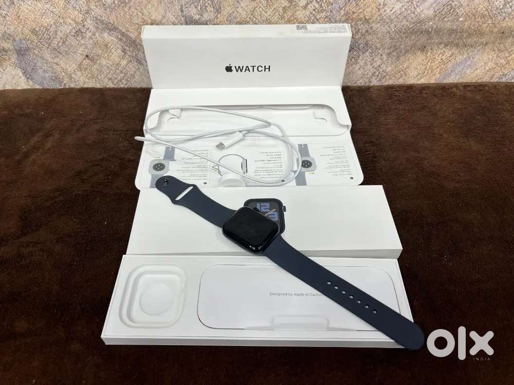 Apple Watch SE 2 44mm in warranty