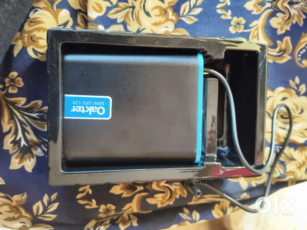 Mini ups wifi router