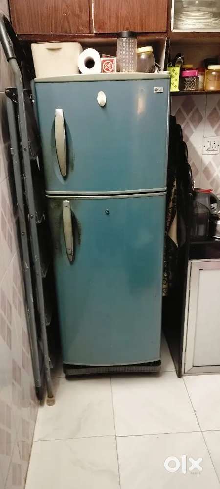 Lg and Haier Refrigerator for sale Both Fridge 10000 only