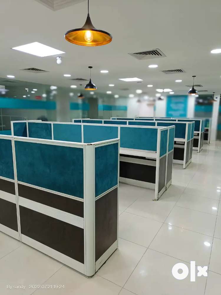 100 sitting with 4 cabin Office space available for rent in Noida