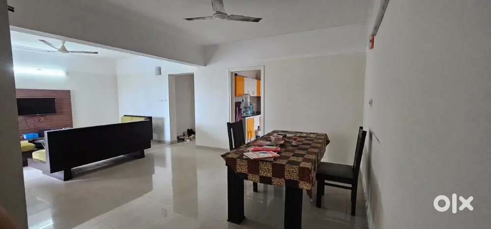Single room available in fully furnished 3BHK near Infosys and UST