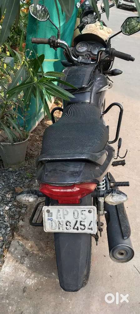 An excellent condition bike single hand driving