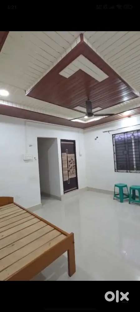 SEMI FURNISHED 1 RK WITH ATTACHED WASHROOM FOR RENT IN BHANGAGARH.