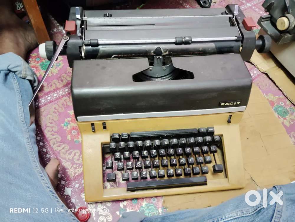 Typewriter godrejprima good condition just ₹  5000
