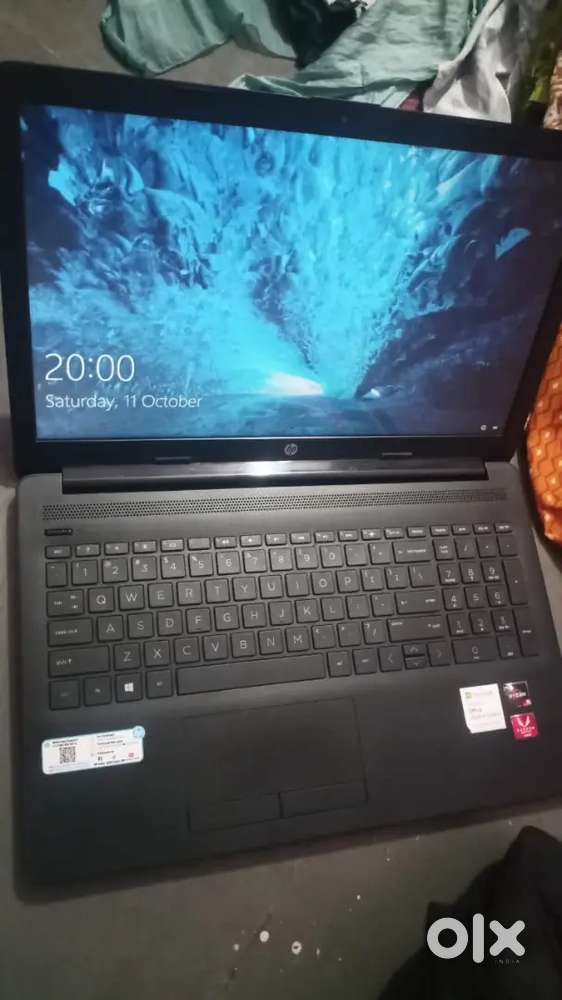 Hp Ryzen laptop along with the company carger