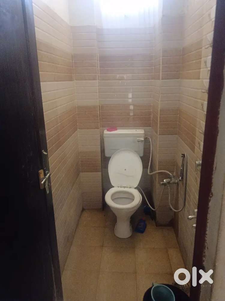 Room for rent near taktakpur gas godam