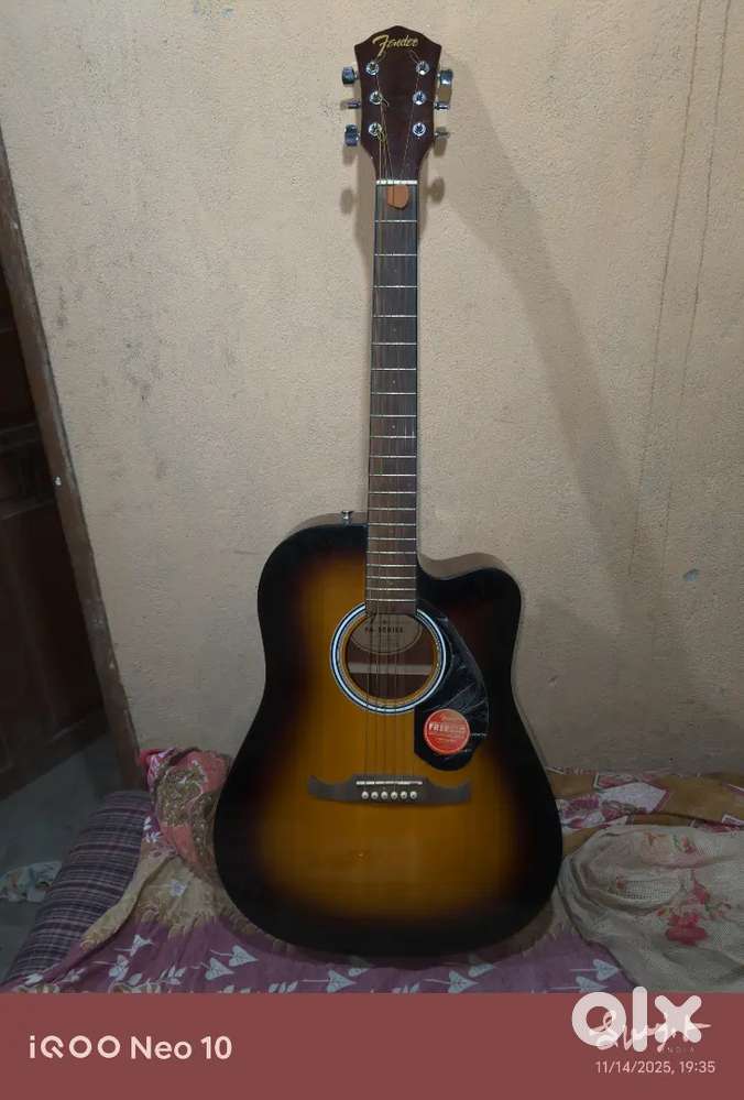 Brand new guitar