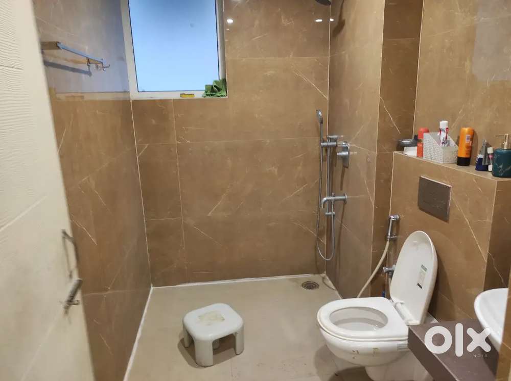 2BHK flat Rent for Rail vihar VIP RP oad Zirakpur