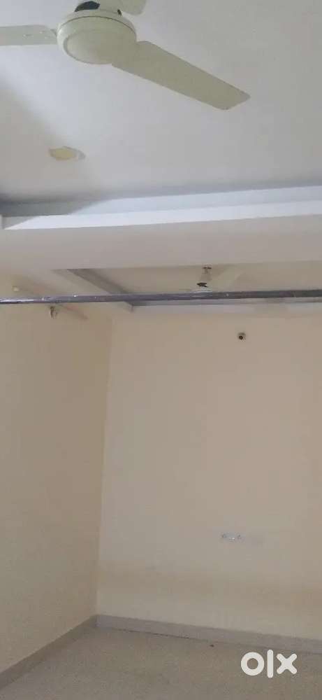 Asifnagar  7 yrs old 2bhk sale 40 lakhs with car parking 24hrs water
