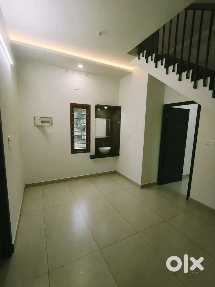 Indipentent 3 Bhk big home for rent tripunithura eroor