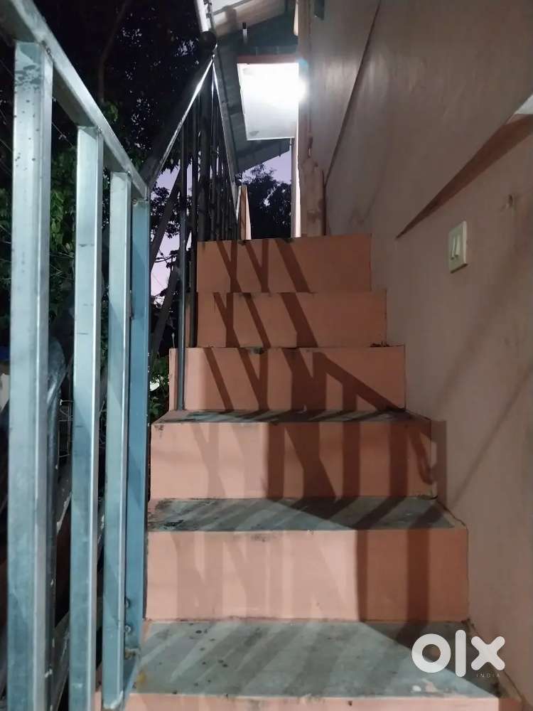 Used 2 BHK house (1st floor) for rent, near pettah police station tvm.