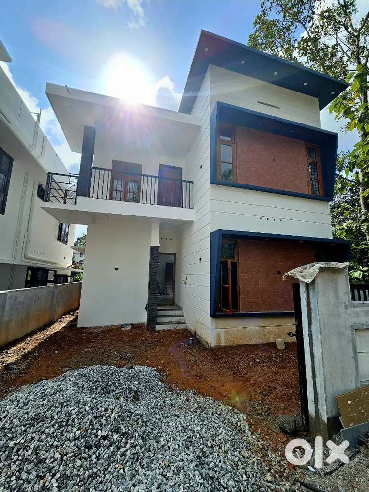 New house for sale Sreekaryam Njandoorkonam