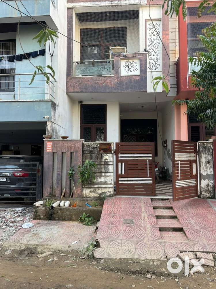 1 Bhk individual floor on rent