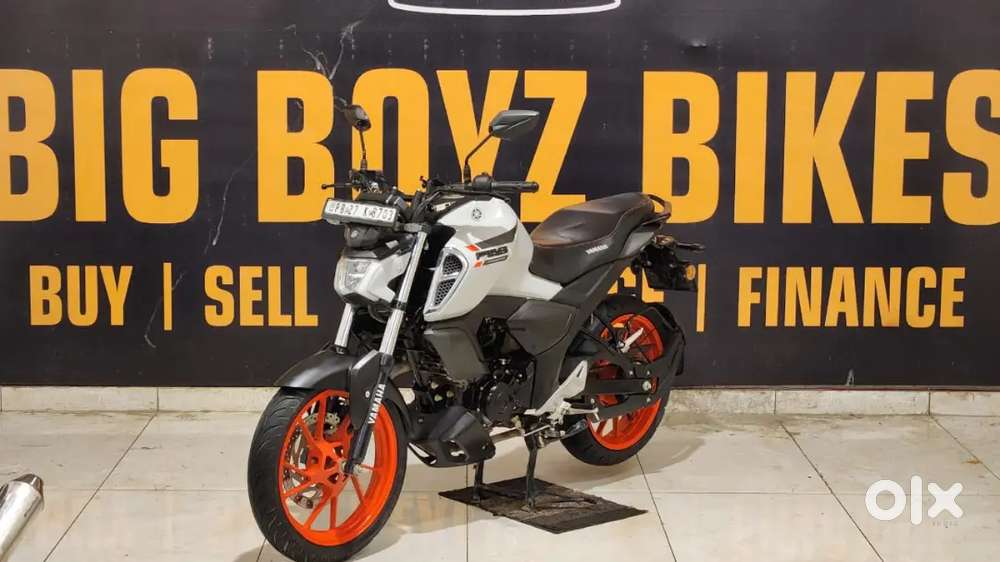 2024 Yamaha fzs v4