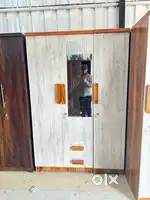 Free transport brand new 3 doors wardrobe