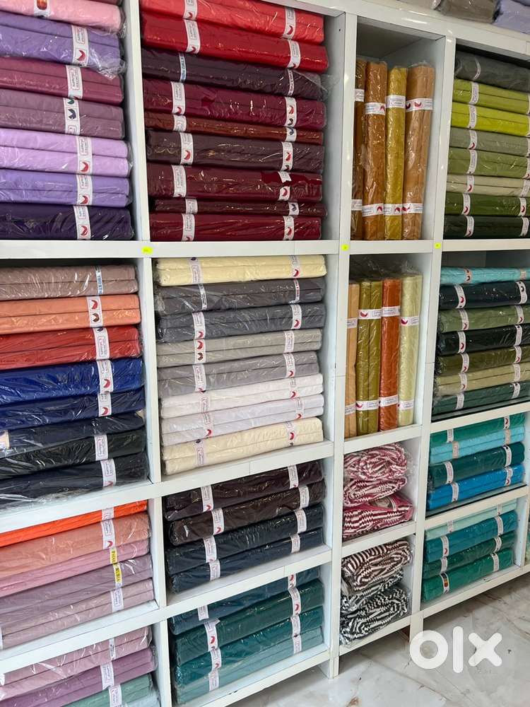 Sales girl for suit lining cutting