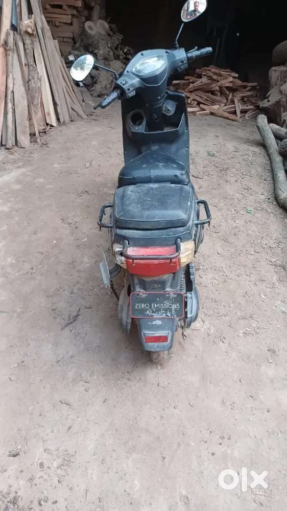 Hero Electric scooty
