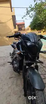 Bajaj Ns160