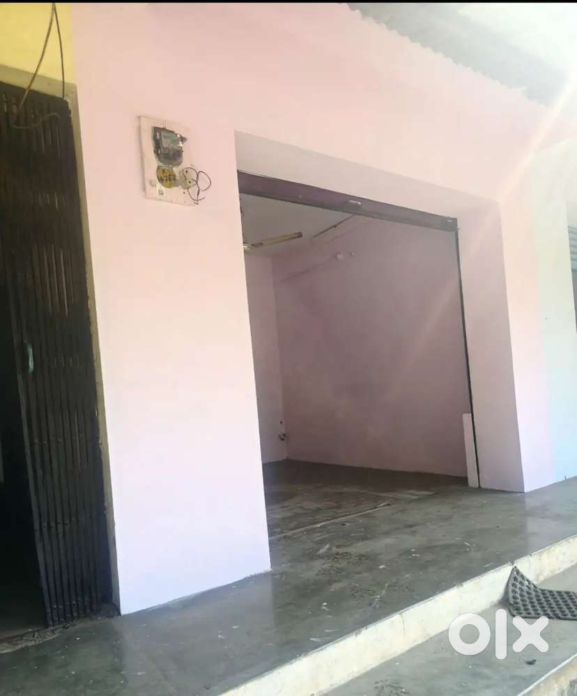 ** ഒരു കടമുറി വാടകയ്ക്ക് **