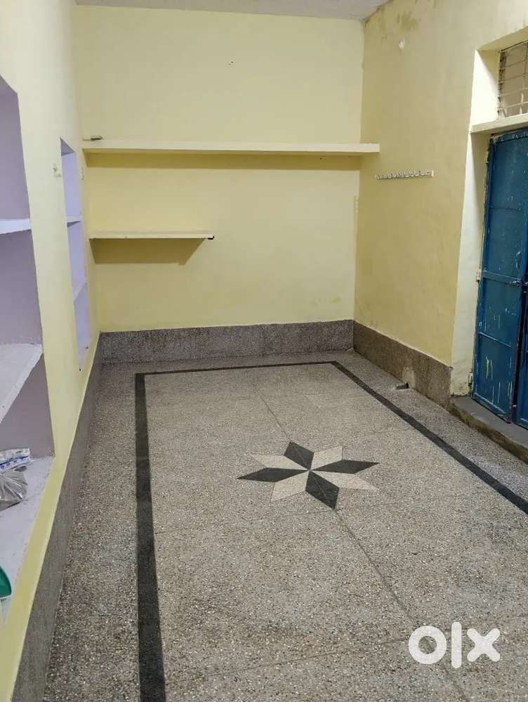 1Big Hall - Kitchen - Washroom Set For Rent (ONLY FOR GIRLS )