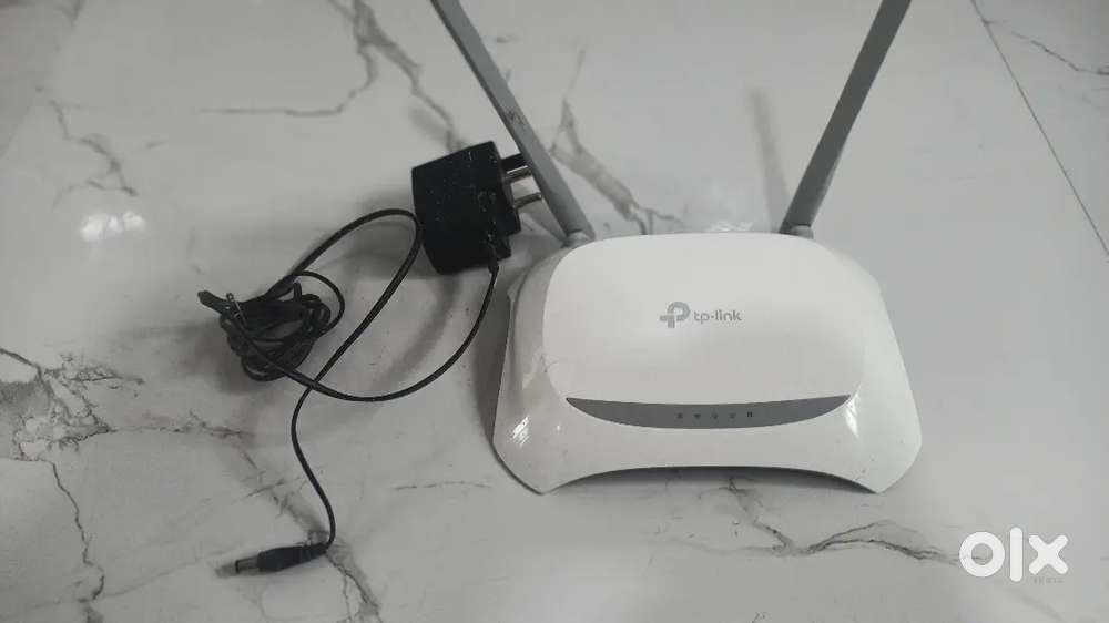 TP-Link TL-WR850N Wi-Fi Router with Adapter – Excellent Condition