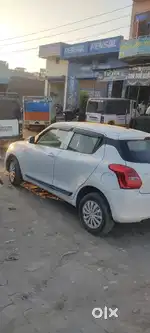 Maruti Suzuki Swift 2019 CNG & Petrol 78000 Km Driven