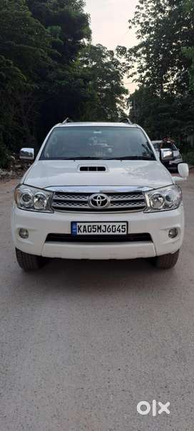 Toyota Fortuner 3.0 4x4 Manual, 2011, Diesel
