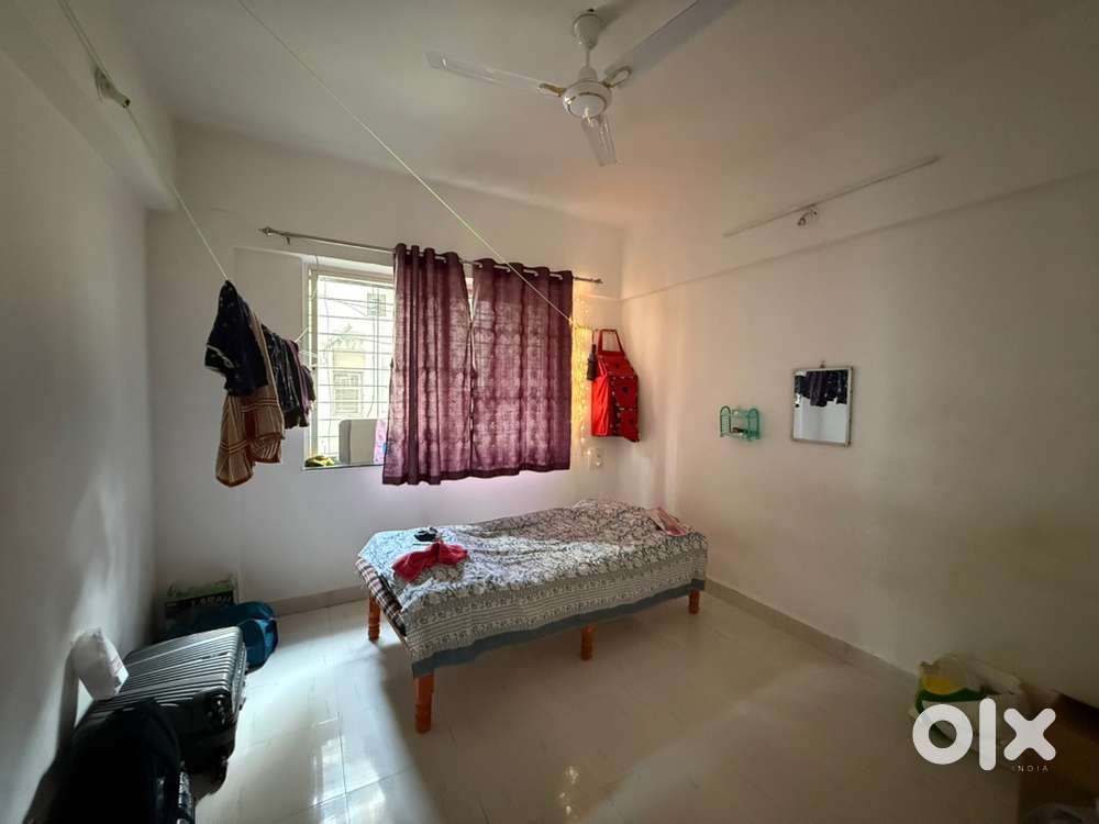 Female flatmate required