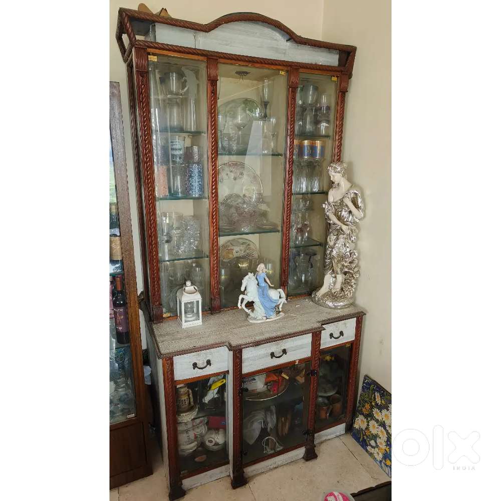 CROCKERY CABINET