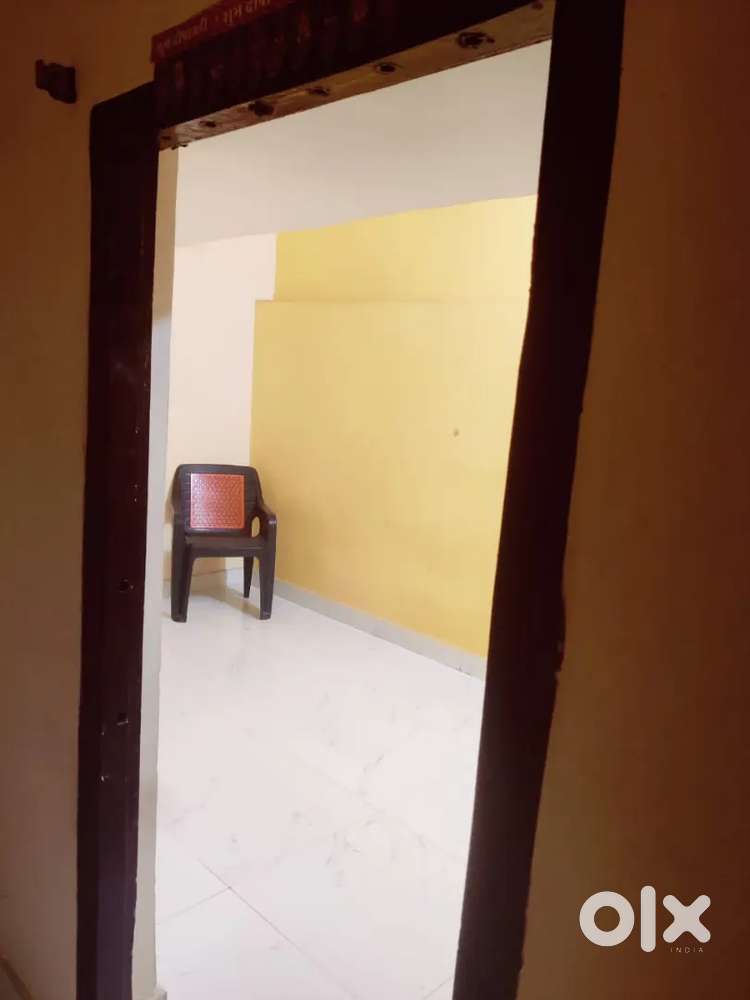 Requirement of ranter( bachlor/ student)