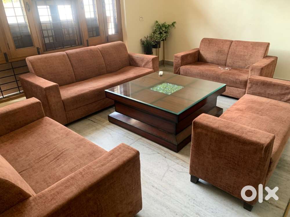 9Seater sofa and table