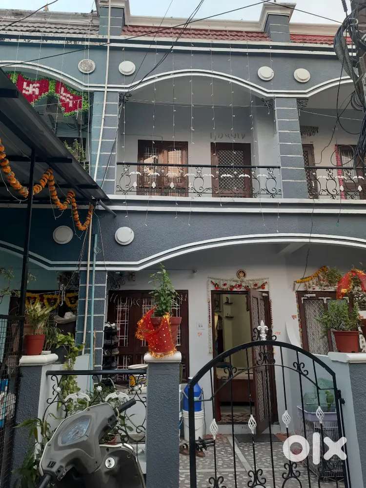 Row house Duplex with Furniture