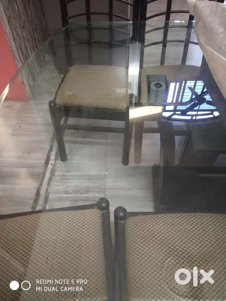 Glass dinning set