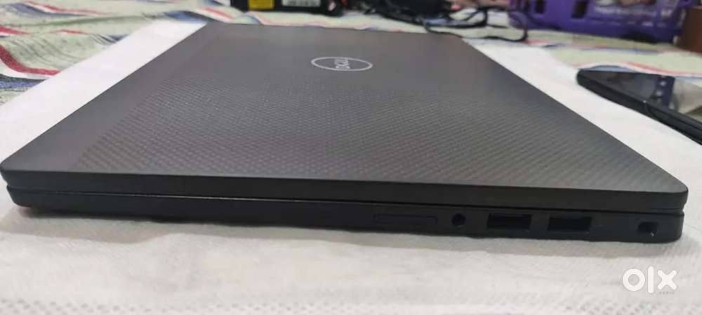 Dell 7410 i7 10th gen - 8 Gb ram / 256 Gb ssd