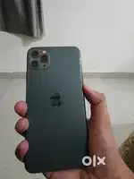 iPhone 11 pro max triple camera in good condition