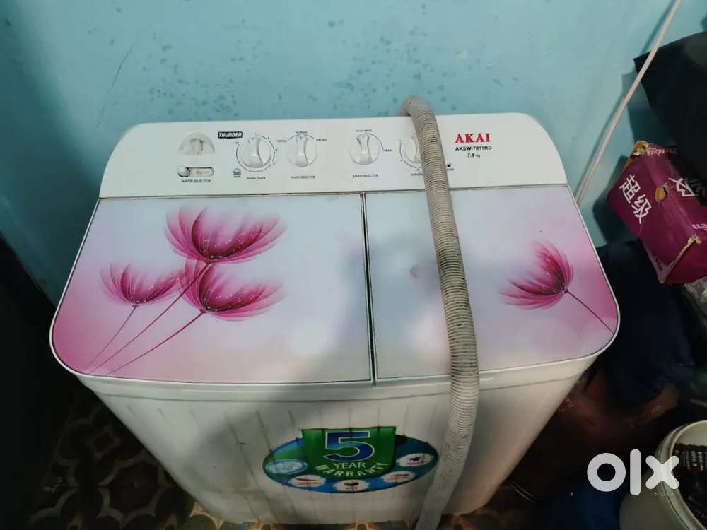 Akai Semi Automatic Top Load washing machine