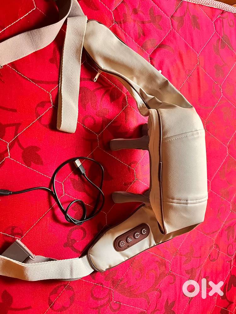 Neck or soulder pain relif massager