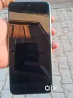4+4/128 gb storage 5000 mh battery AI features