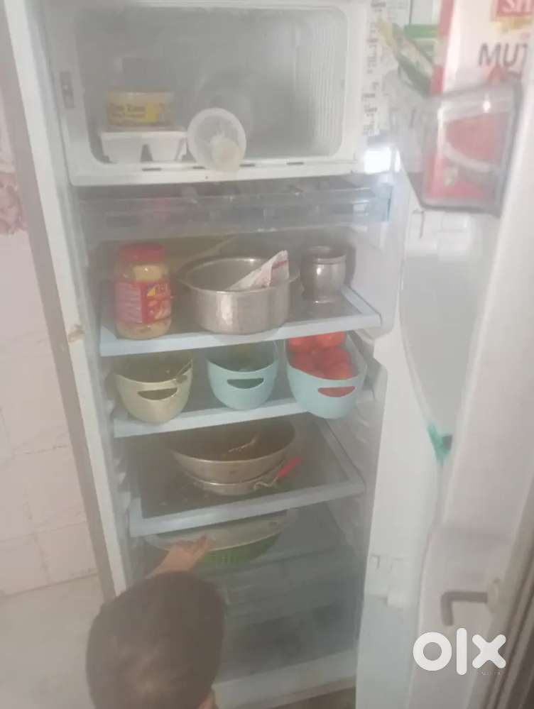 Croma company refrigerator