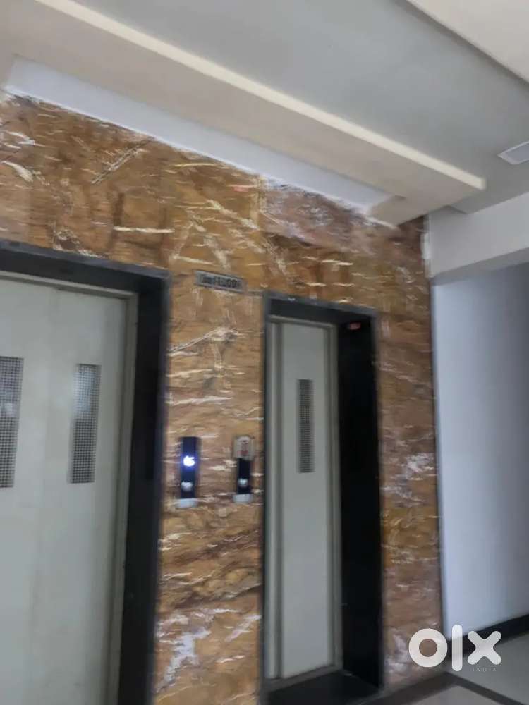 1 BHK BIG ROOMS HOUSE WITH OBJECTS