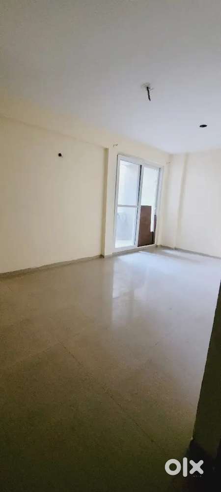 For sale  3bhk 1690 sq.ft in Savitry greens vip road zirakpur