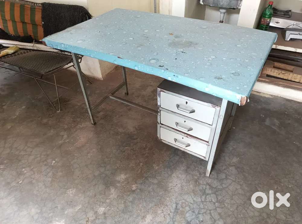 Office computer table