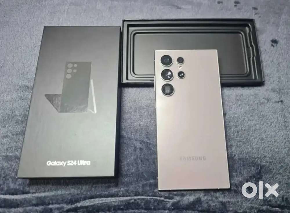 Samsung galaxy S24 ultra with all accessories emi available